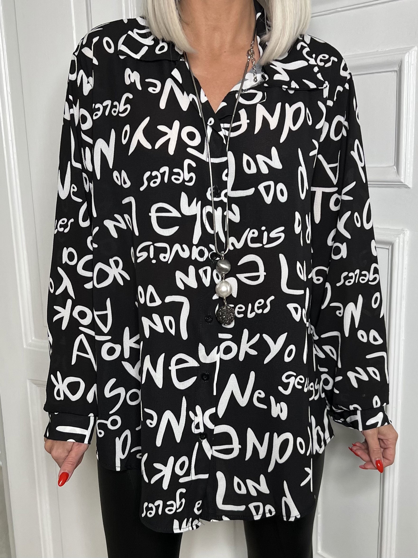 Sophi - Fin skjorta i stor storlek med texter